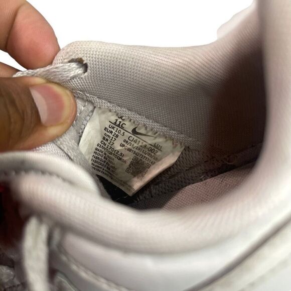 Nike Air Force 1 Multiple Logos Sneakers CJ4113-100 Boys Size 11 - Picture 4 of 8